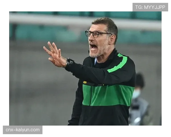 熊猫杯教练团队临场指挥得当 换人调整发挥关键作用